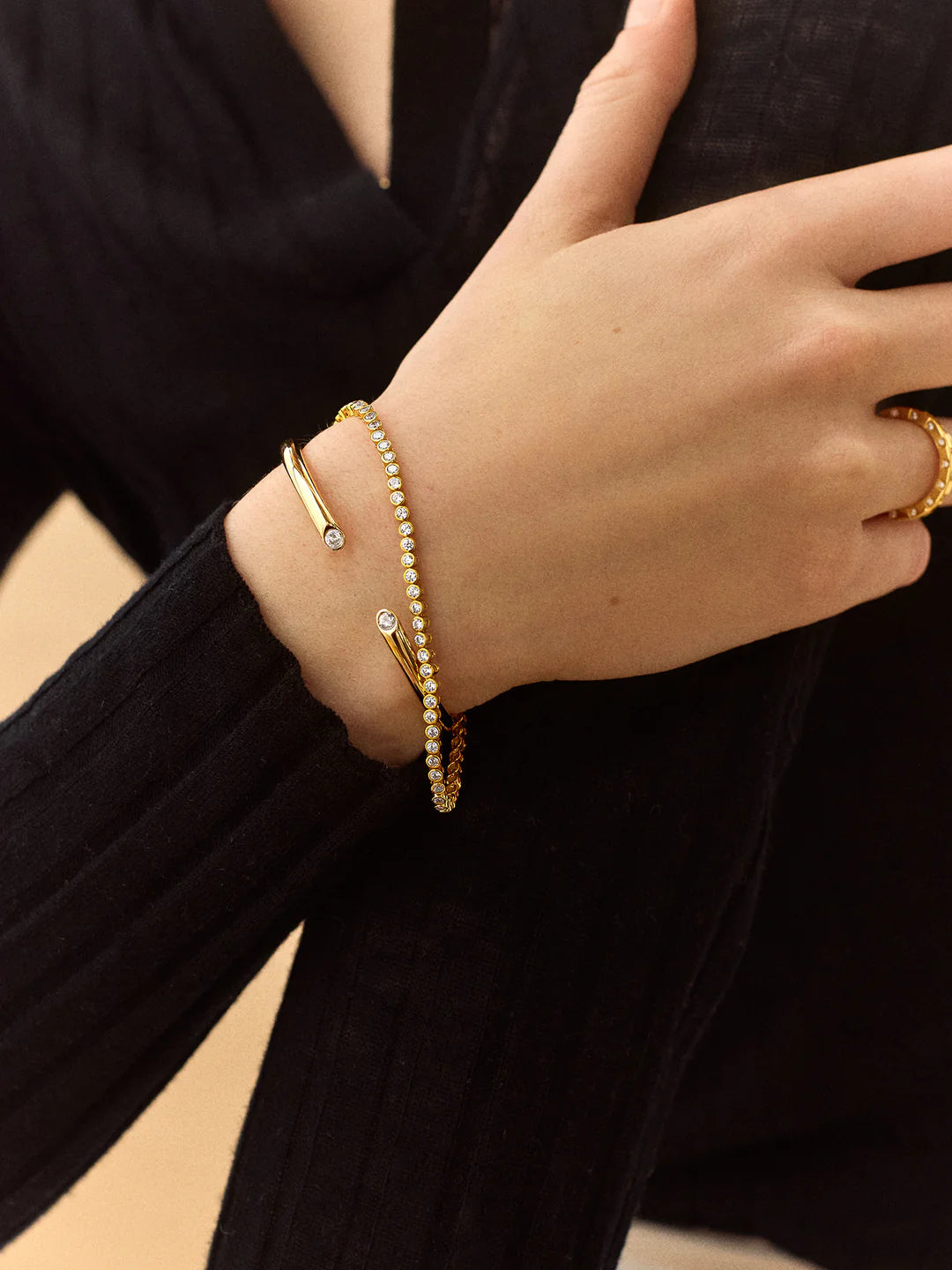 Clara Classic Bezel Cuff