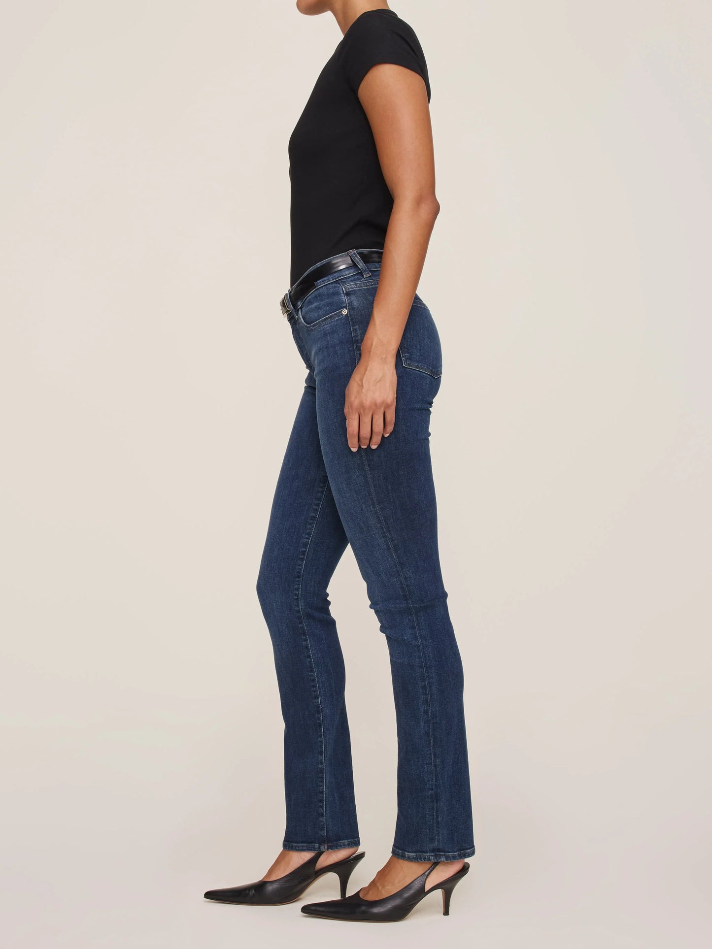 Mara Straight Mid Rise Instasculpt™ 31" Jeans