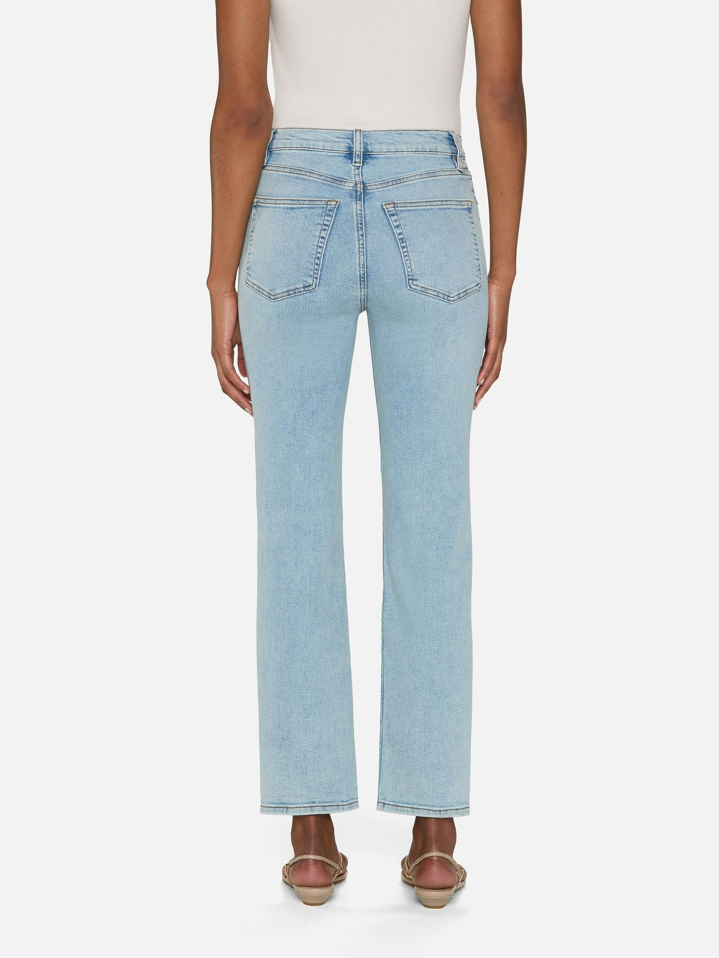 Le Sleek Straight in Tribute