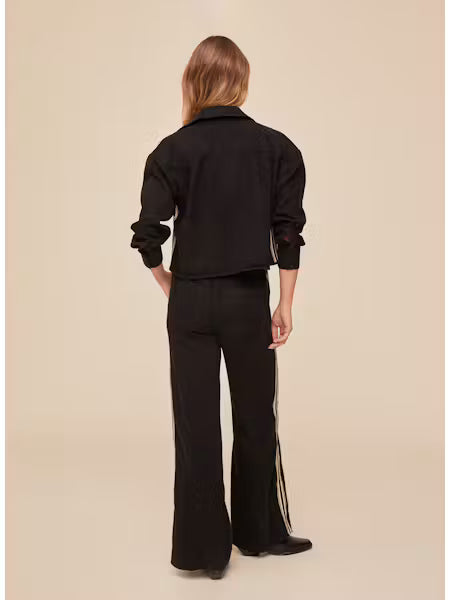 Pocket Trim Crop Shirt