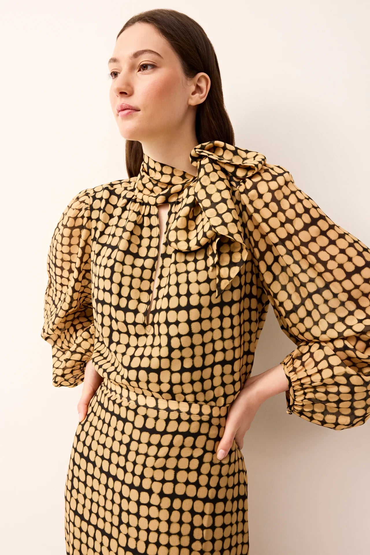 VIVIANNE BLOUSE