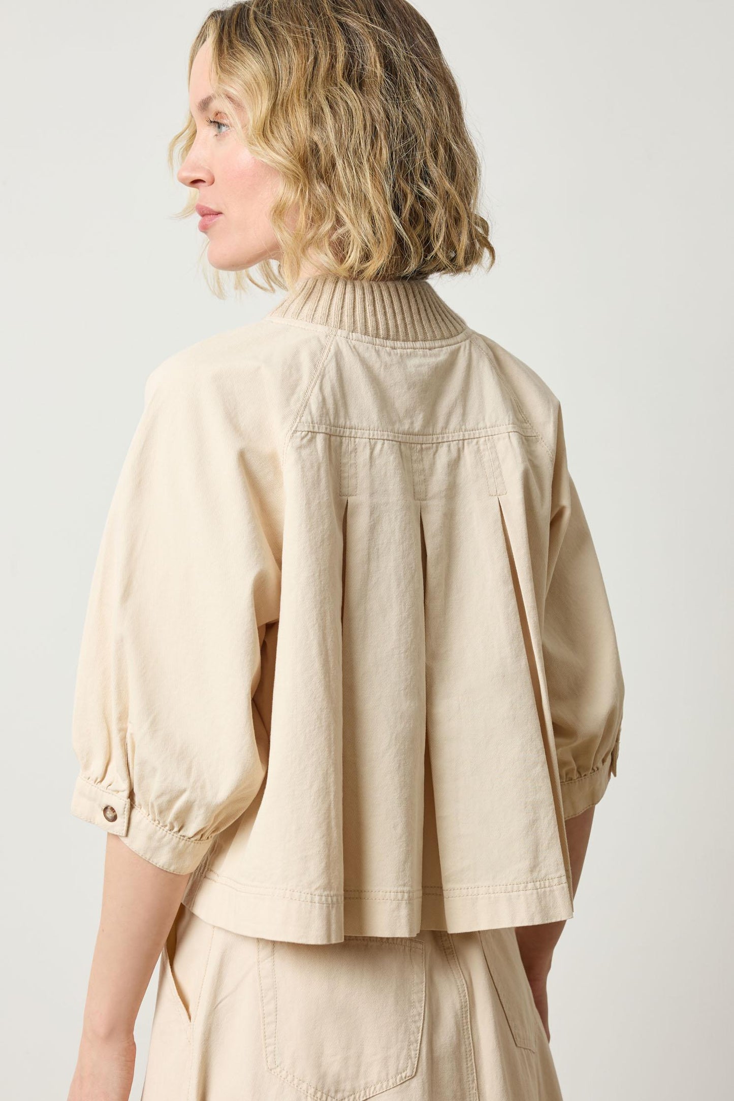 Knit Collar Twill Top - Eggshell