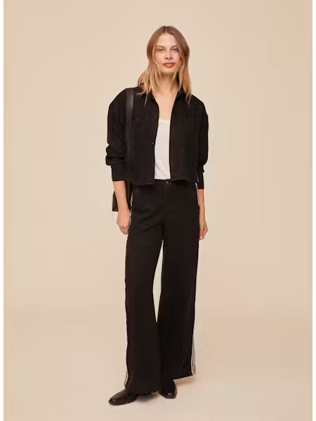 Pocket Trim Crop Shirt