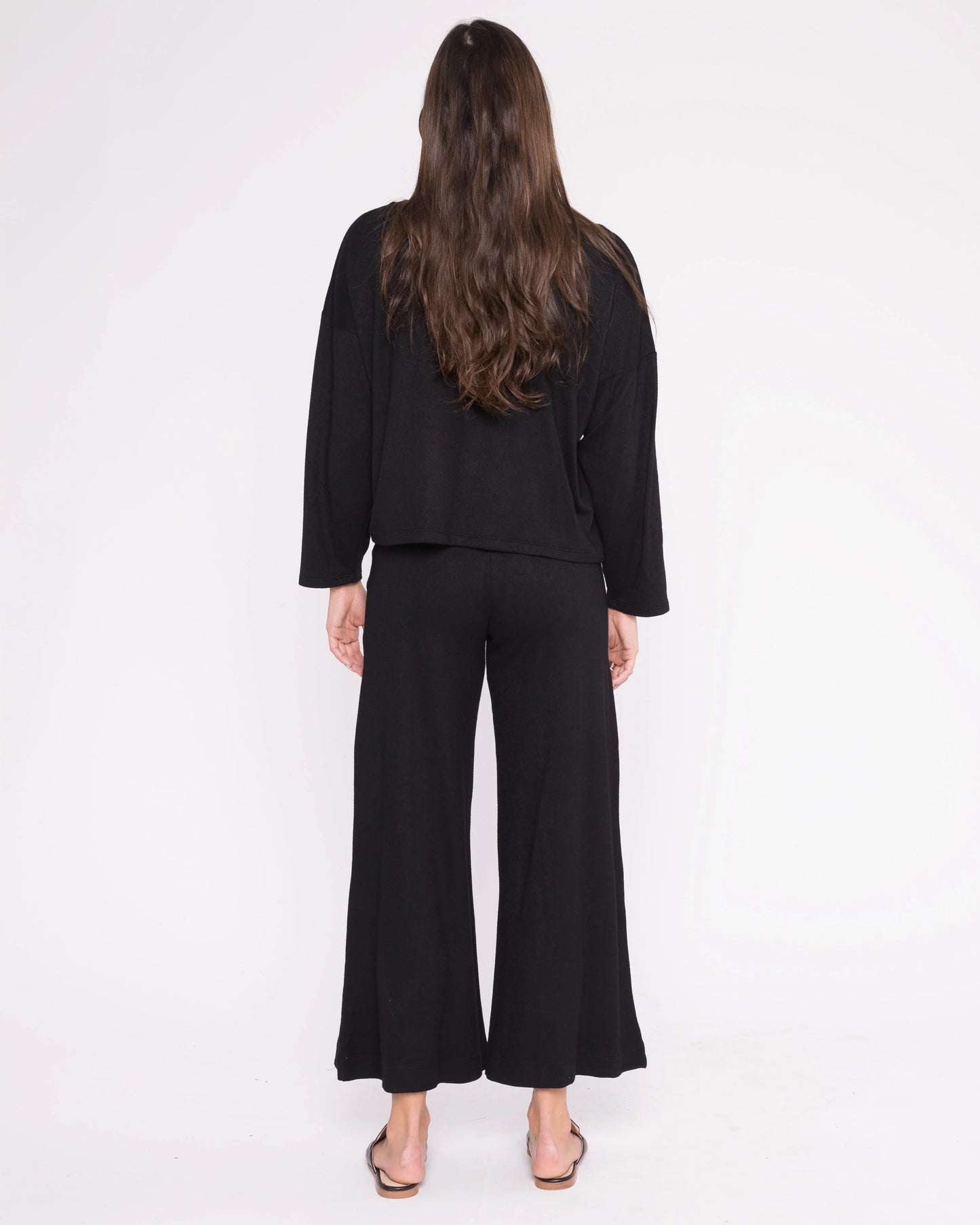 BLACK SWEATER KNIT BOAT NECK TOP