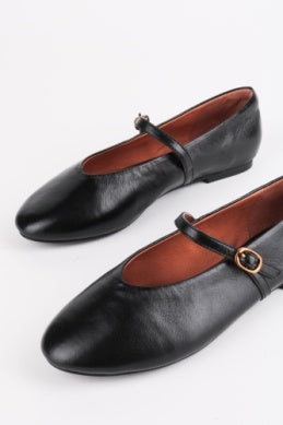 LARISA LEATHER MARY JANE FLAT